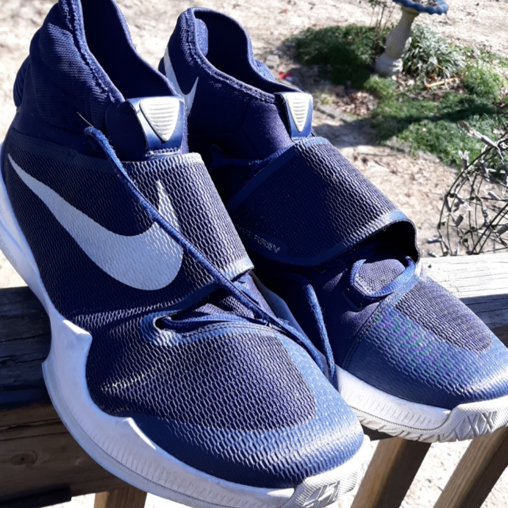 Nike 18 Dark blue HYPERREV 2015